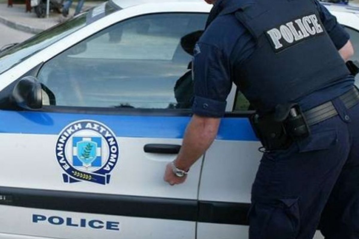 Задържаха кола с българска регистрация и 20 нелегални мигранти след гонка