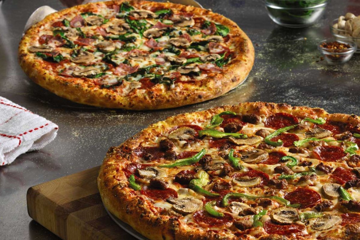 Веган бесен на  "Domino's", дали му пица с месо