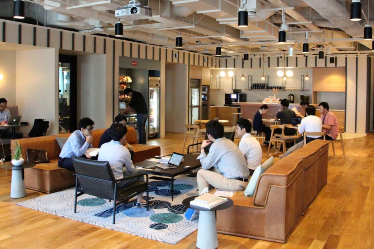 Нов "Брекзит" удар: WeWork преосмисля плановете си за експанзия в Лондон