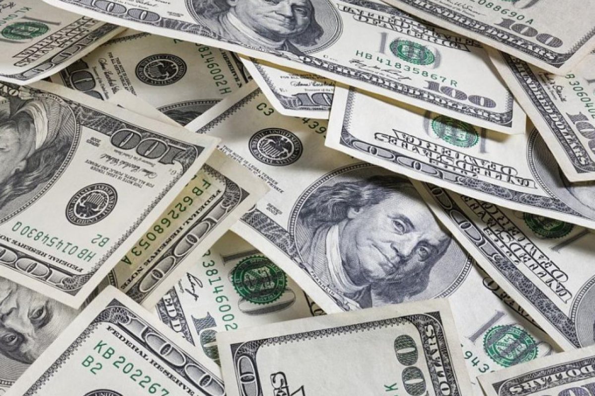 Американска фирма раздаде коледни бонуси за 10 млн. долара