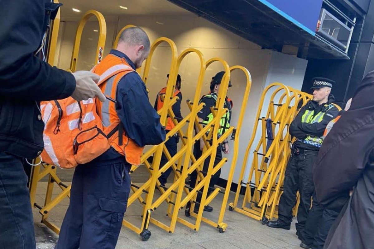 Евакуирана е станция Euston