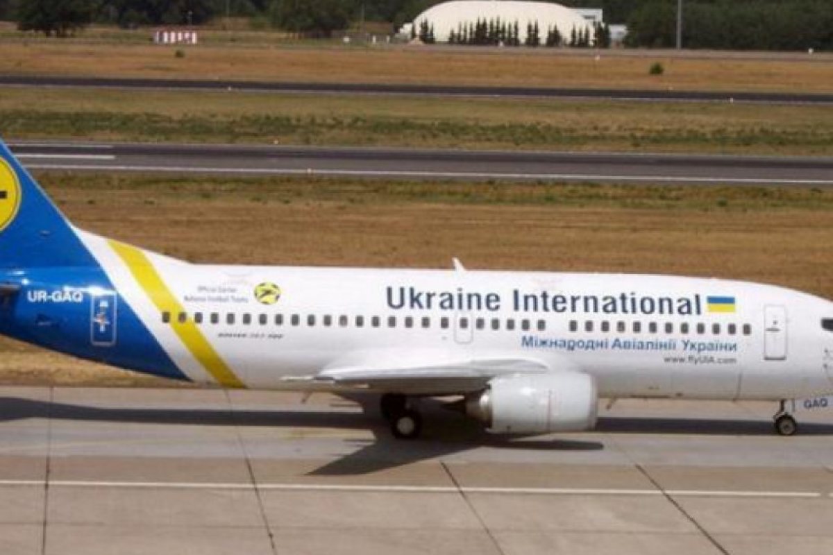 Самолет със 180 души се разби в Техеран