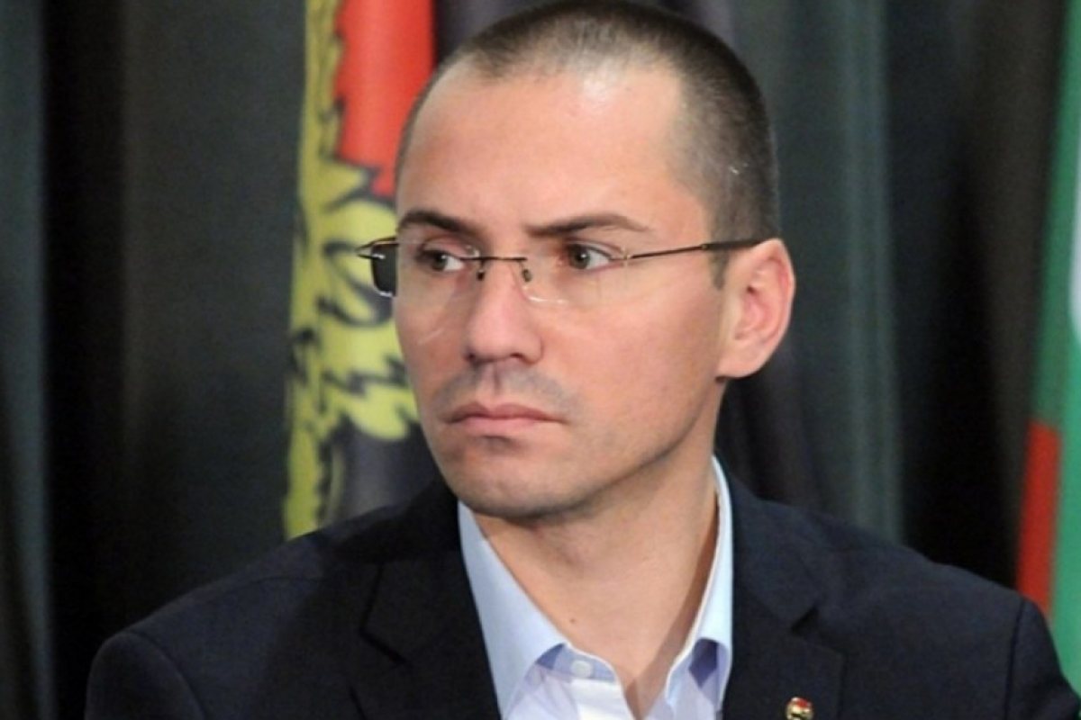 Ето как глобиха Ангел Джамбазки за шофирането пиян