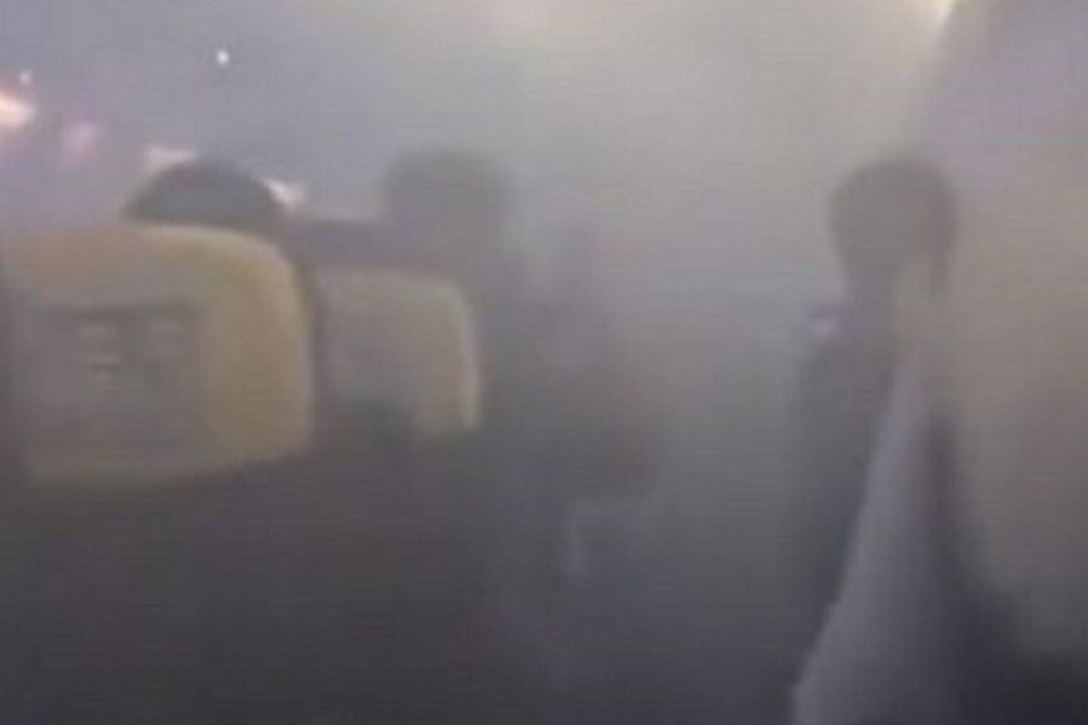 Паника в самолет на Райнеър в посока Лондон