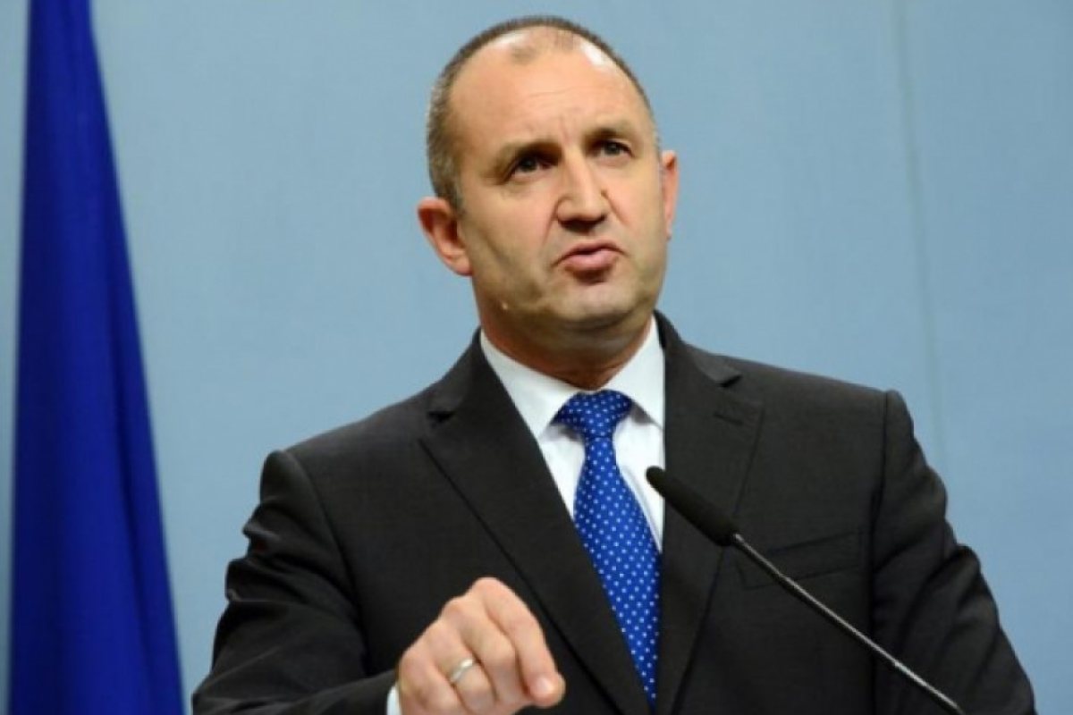 Президентът: Снемам доверието си от правителството