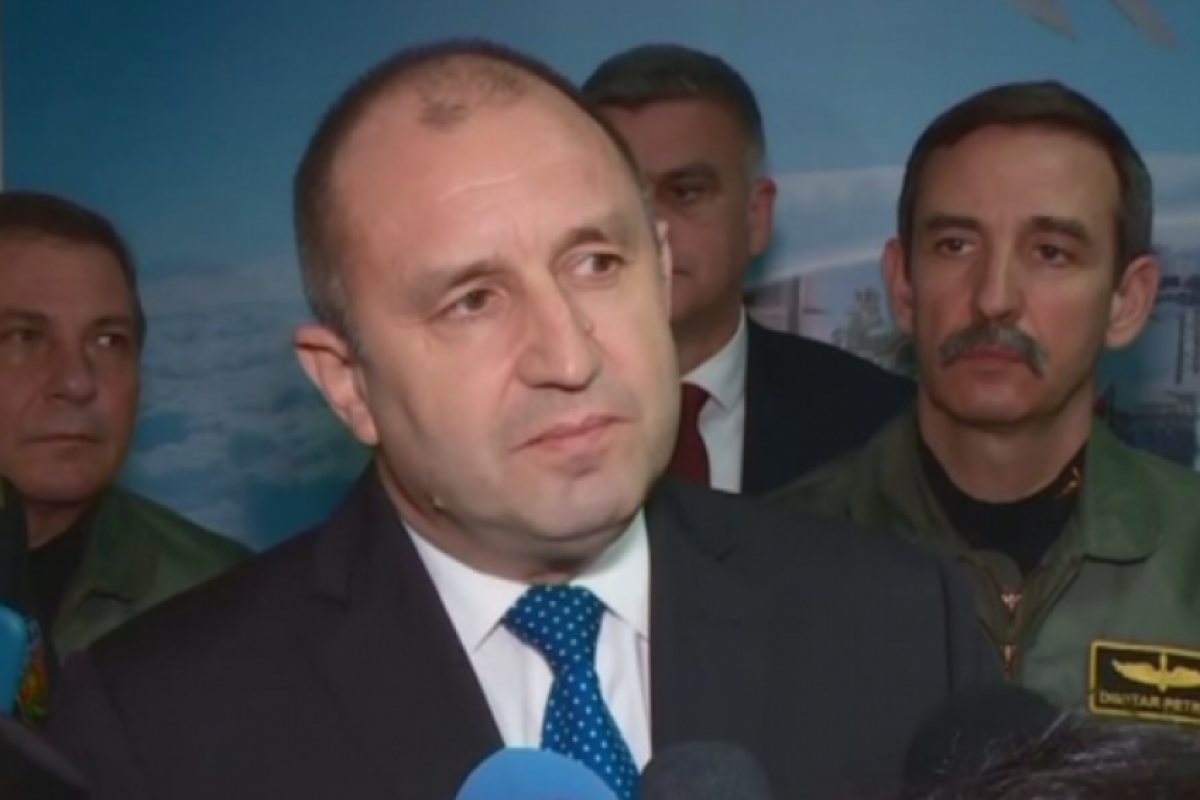 Президентът Радев призова гражданите да не се поддават на паника