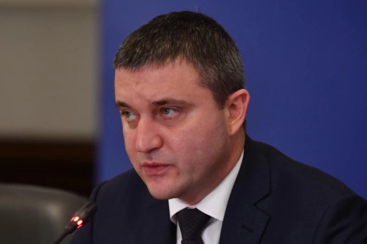 Горанов: Няма да облекчаваме вноските по кредитите! Популистко е!