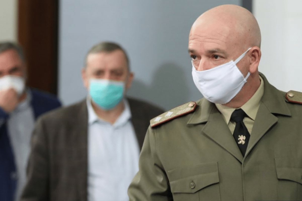 Швейцарско издание: Военен хирург спаси България от коронавируса