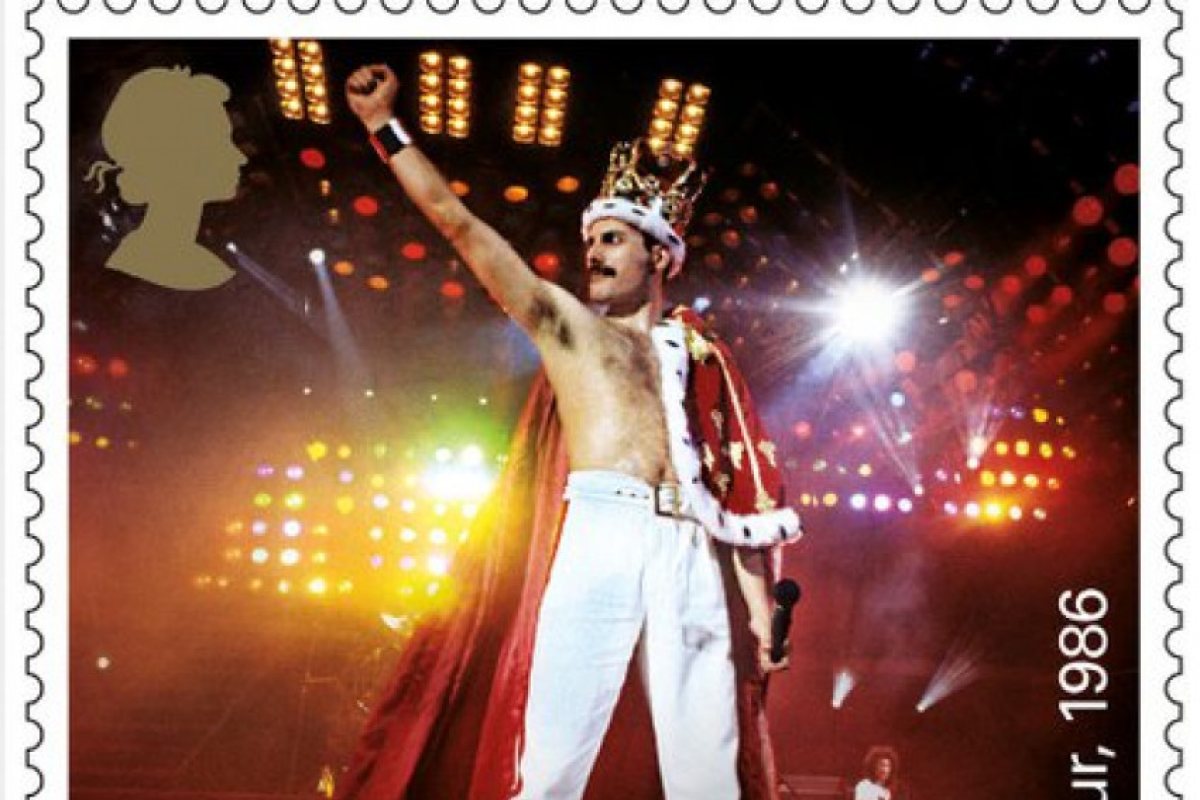 Снимка на деня: Кралска марка за 50-годишнината на Queen