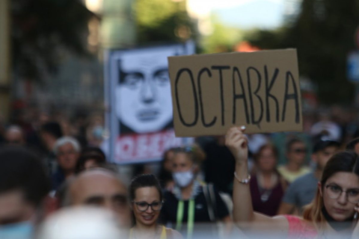 Отново протест на българи пред посолството ни в Лондон