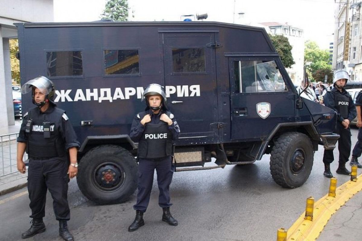 Напрежение на гръцката граница, протестиращи блокират пътя
