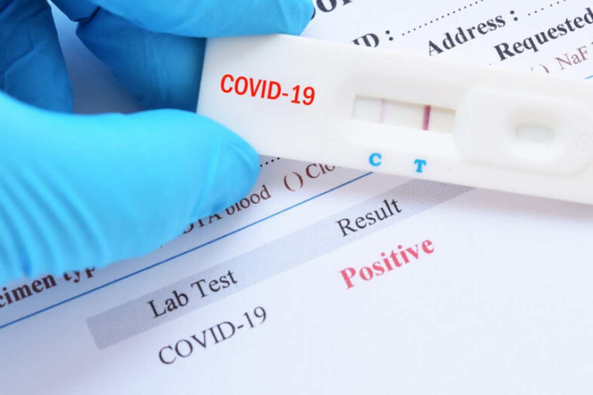 Франция започва да тества за COVID-19 пристигащите от 16 страни