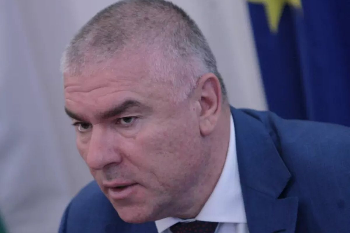 Марешки: Подписах проекта за Конституция на ГЕРБ, но не съм го чел