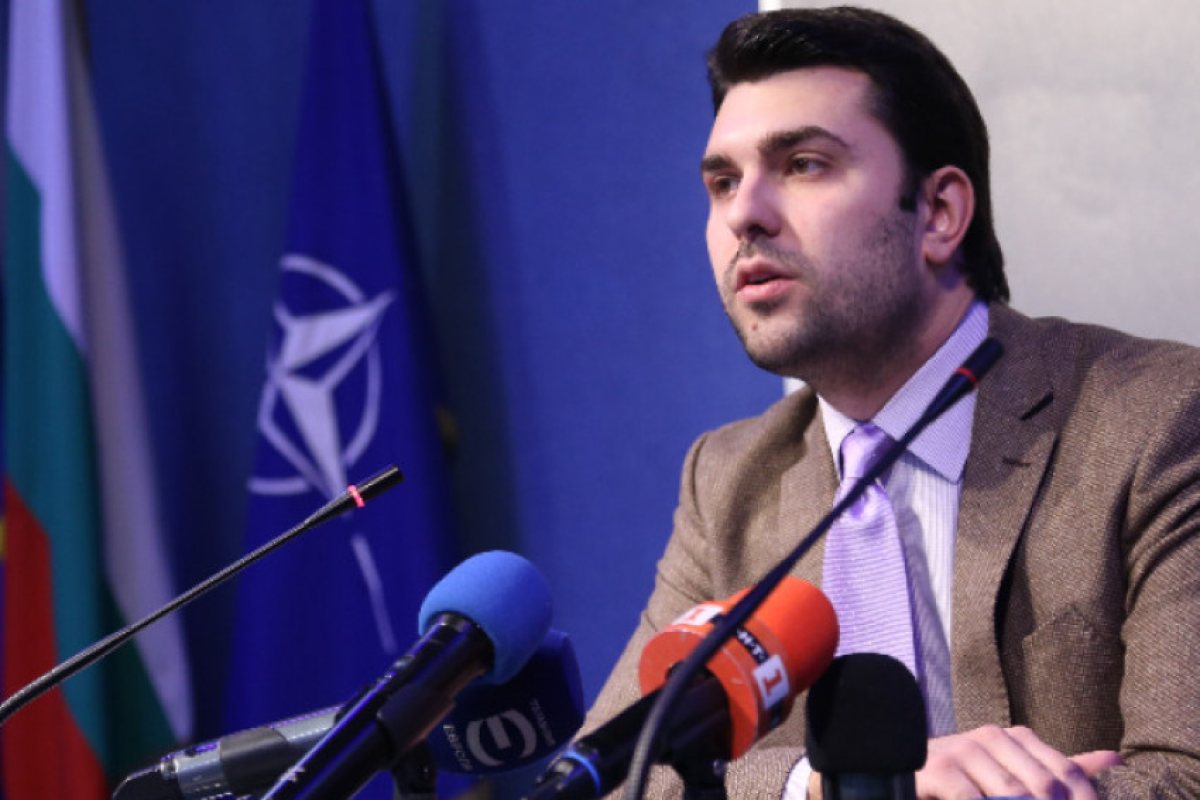 Външно се позова на фалшива новина на БНТ за да заклейми свикване на Народен съд от протеста