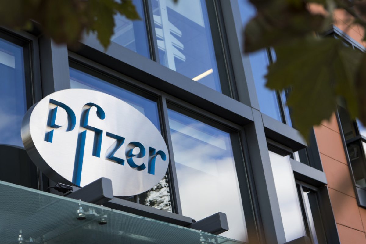 "Pfizer": резултатите от клиничните тестове на ваксината закъсняват!