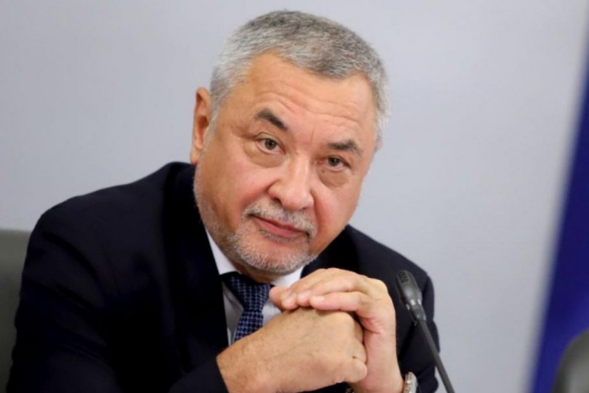 Симеонов: покрай мерака на Радев за власт, ще си замине цялата нация