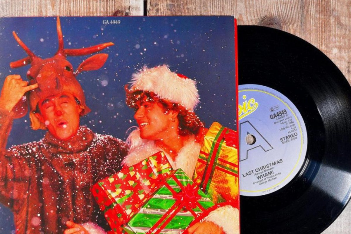 За първи път песента „Last Christmas” на Wham е номер едно във Великобритания