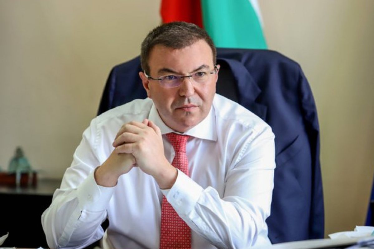 Министър Ангелов: Масовата ваксинация ще започне преди май