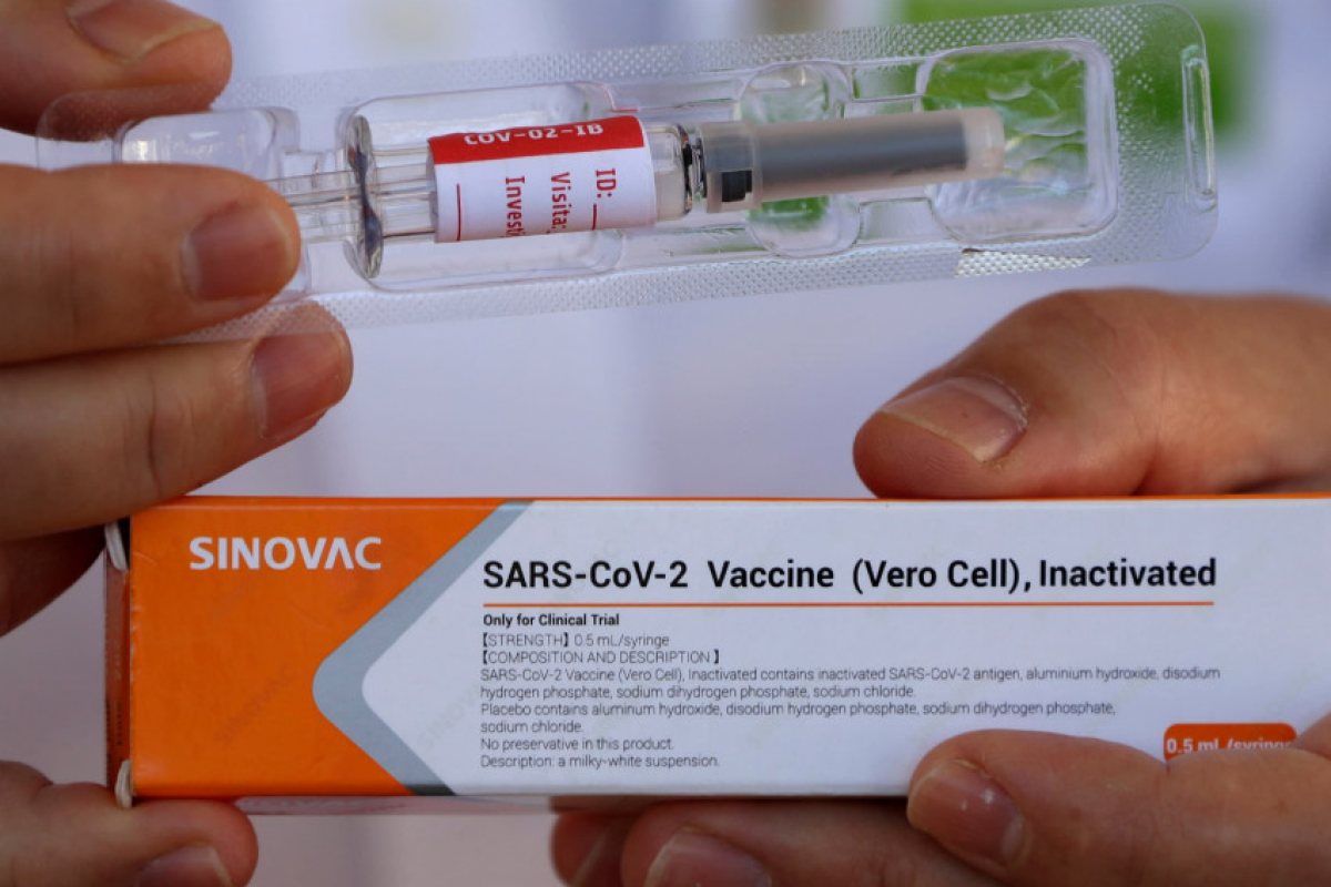 Китай започна имунизацията срещу COVID-19 със собствена ваксина