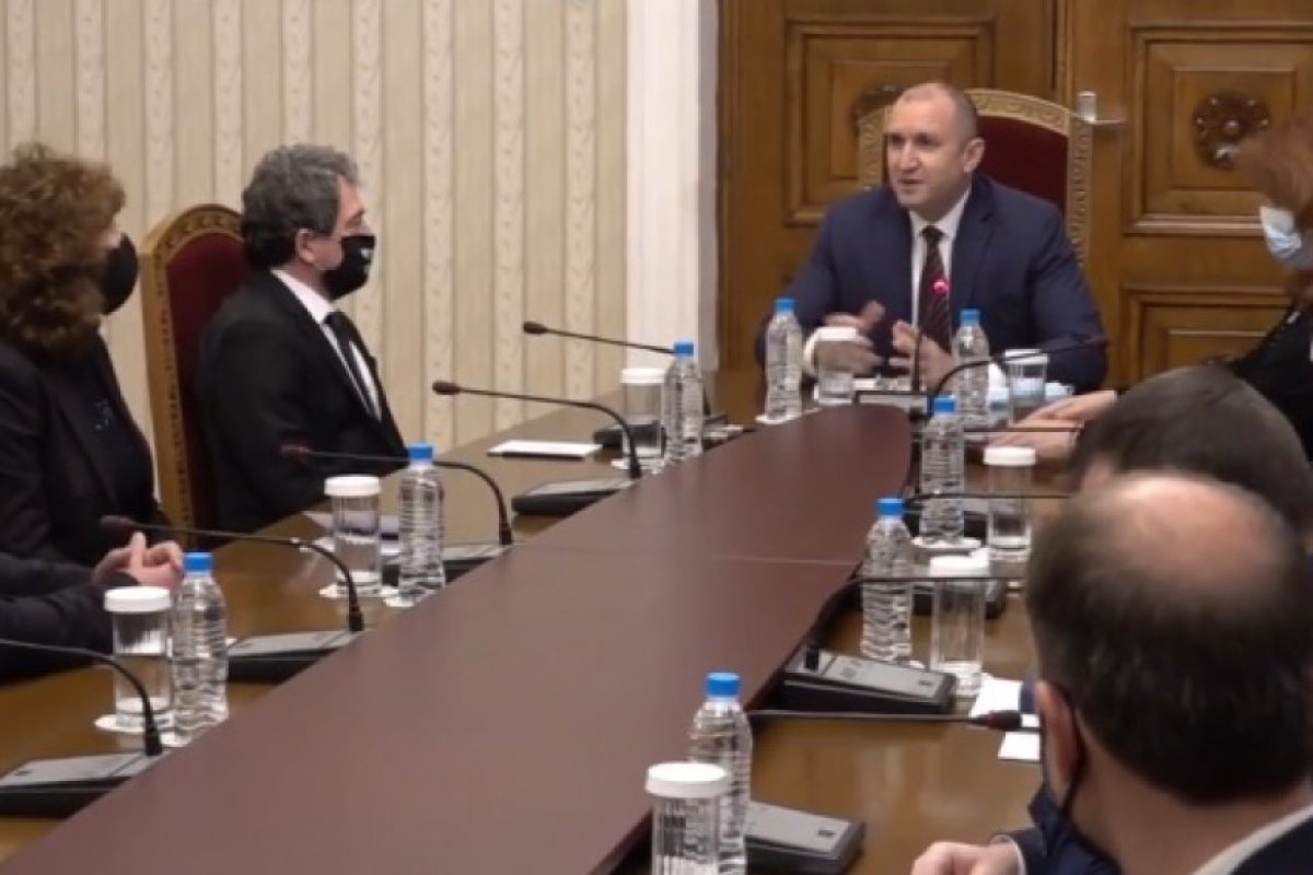 Ще проведат консултации с парламентарно представените партии при Президента