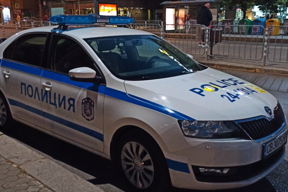 Около 60 души са заловени на празненство в софийски ресторант снощи