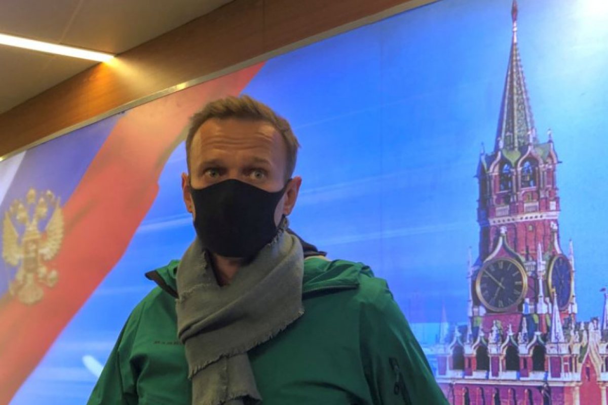 Критикът на Москва, Алексей Навални кацна в Русия и веднага беше арестуван!