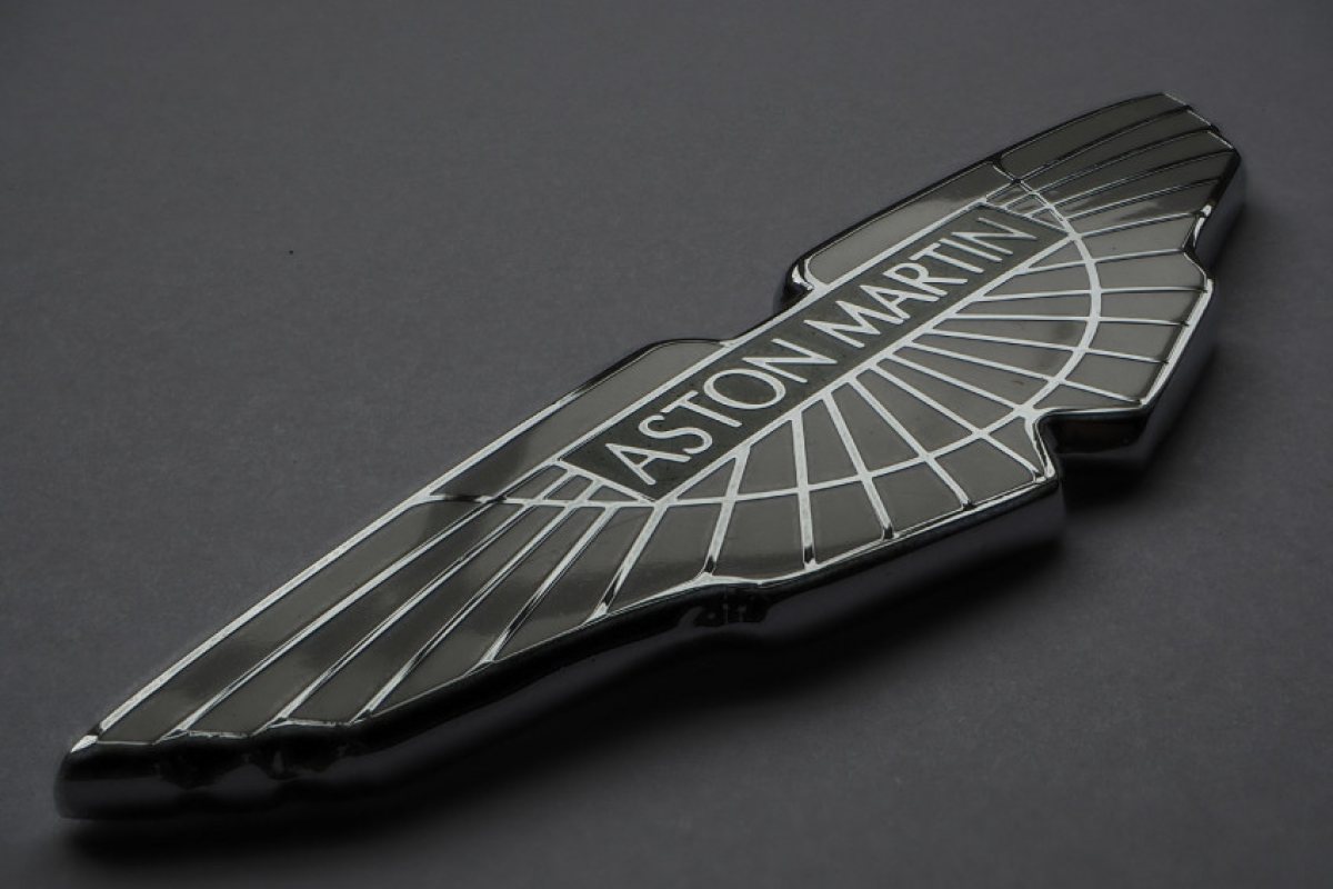 Китайци предложиха 4,1 млрд. лири за Aston Martin