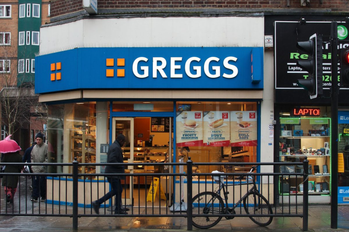 Веригата пекарни Greggs регистрира първата си загуба от 36 години насам..