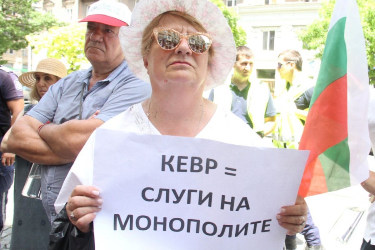 България: Поскъпват парното и газта, очаква се водата и електричеството да ги последват