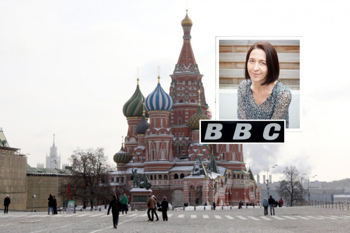 Би Би Си ще продължи да подържа свои журналисти в Русия въпреки създаваните пречки от страна на Москва.