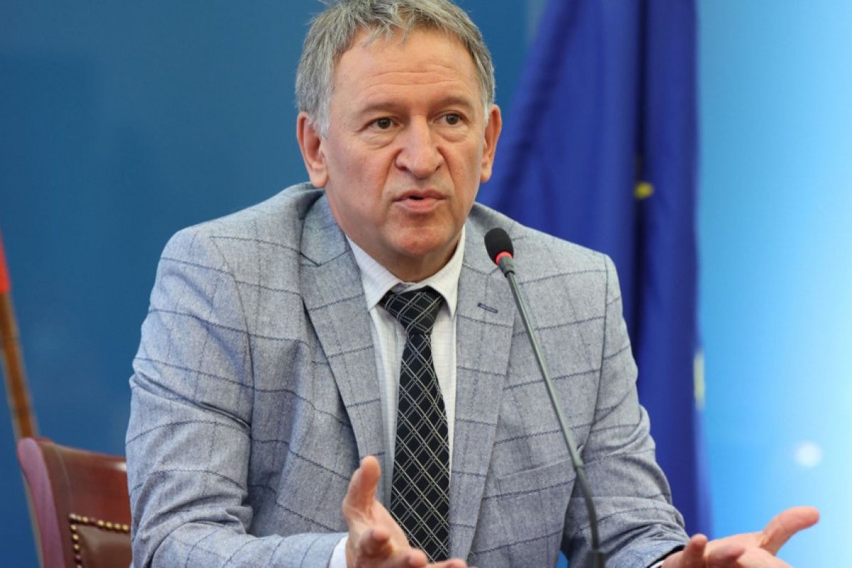 Здравното министерство предложи мек вариант на мерките срещу COVID-19