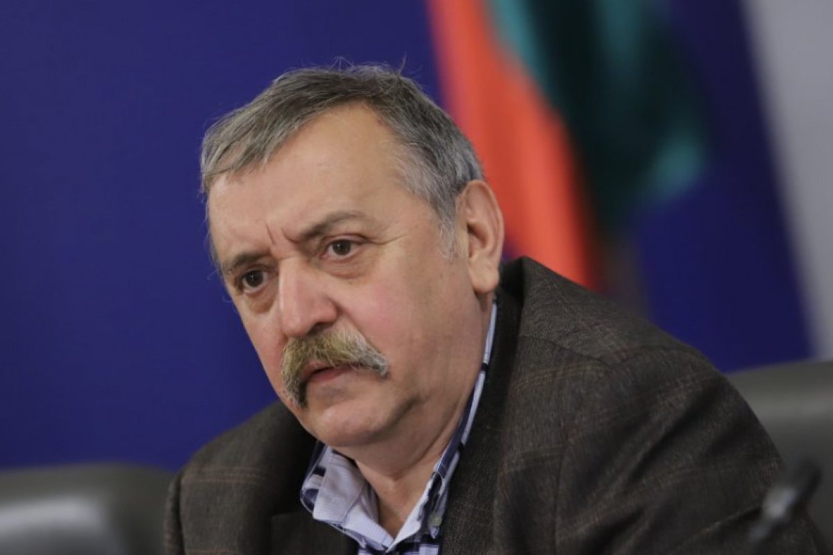 Проф Кантарджиев: "Следващите две седмици ще бъдат много тежки за българския народ"