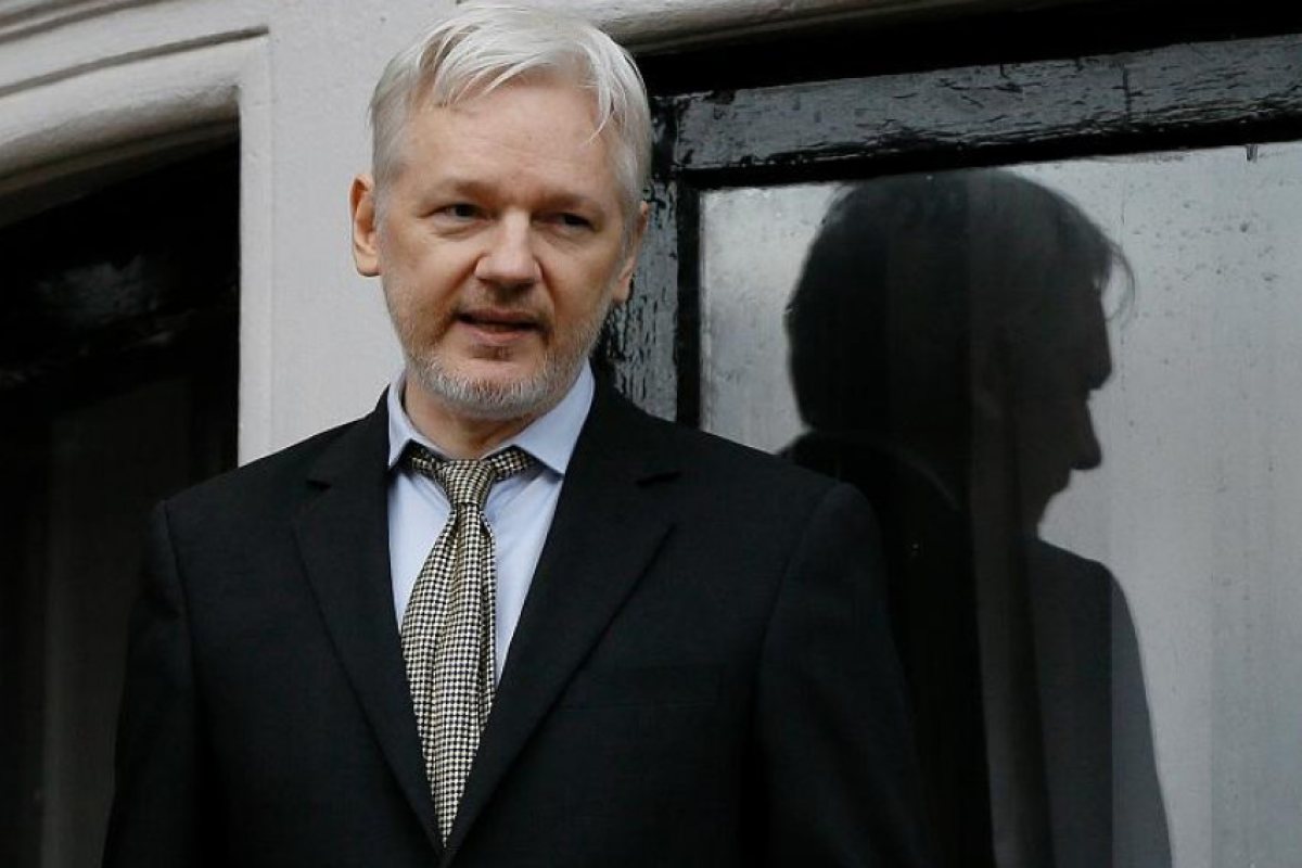 Британският съд разпореди основателят на WikiLeaks Джулиан Асандж да бъде екстрадиран в САЩ