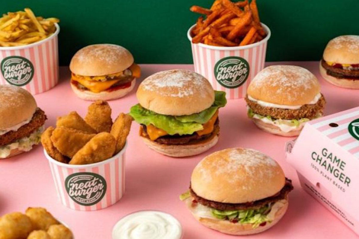 Леонардо ди Каприо подкрепя веган ресторанта за бургери Neat Burger