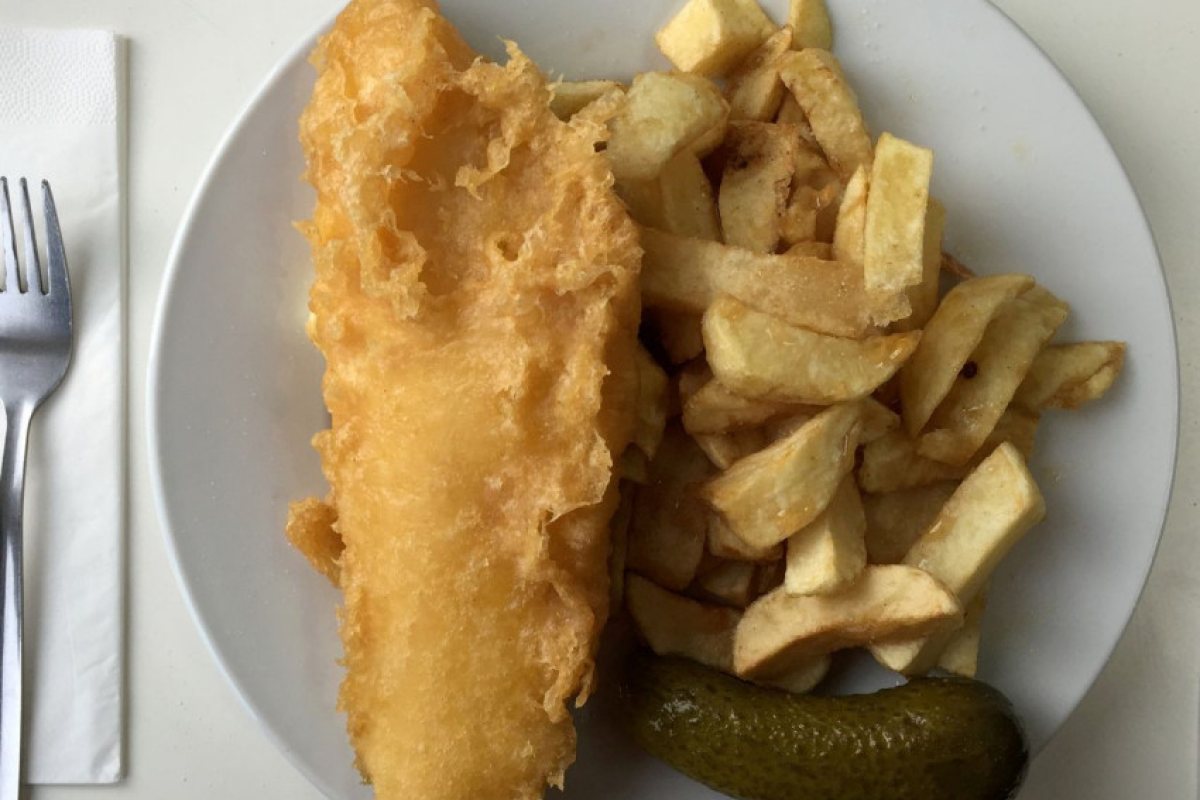 Войната между Русия и Украйна удари и магазинчетата продаващи "fish and chips" във Великобритания