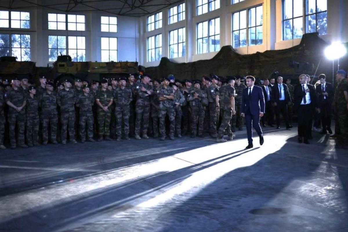 Макрон посети френския военен контингент в Румъния и втвърди рязко тона към Русия