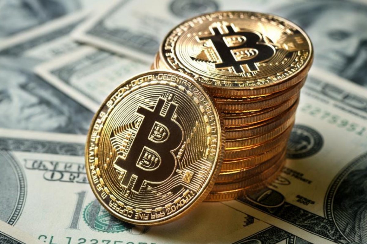 Цената на биткойна се срина до $18 000 и продължава да пада, достигайки котировките си от 2020. 