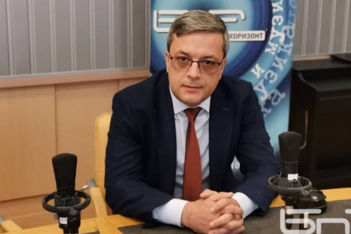 Тома Биков: "Правителството на Петков дава аргументи на антиевропейските настроения у нас"