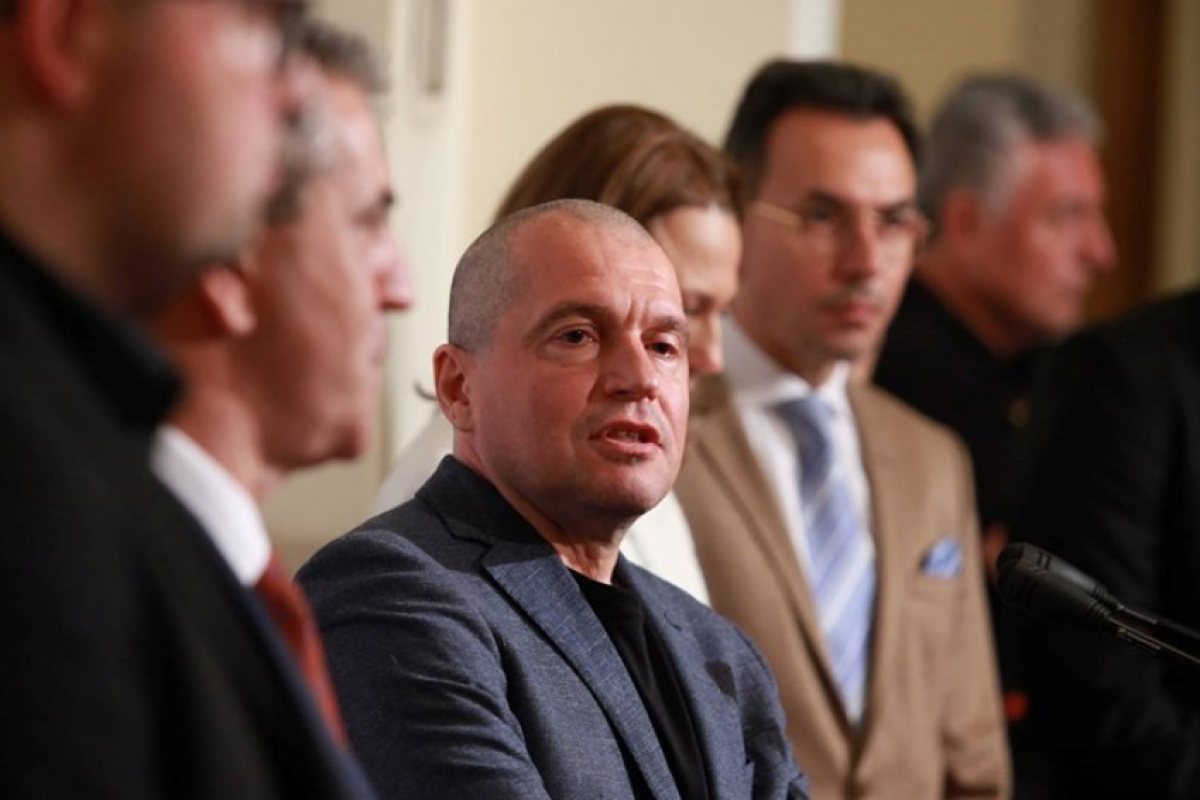Тошко Йорданов: Имам доказателства за това как Кирил Петков се опитва да тормози наши депутати