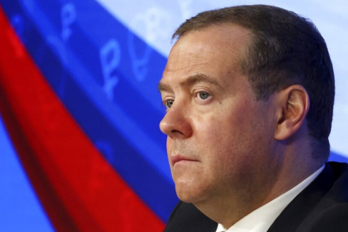 Медведев: Всяка военна интервенция на НАТО срещу Крим, е обявяване война на Русия и ще доведе до Трета световна война