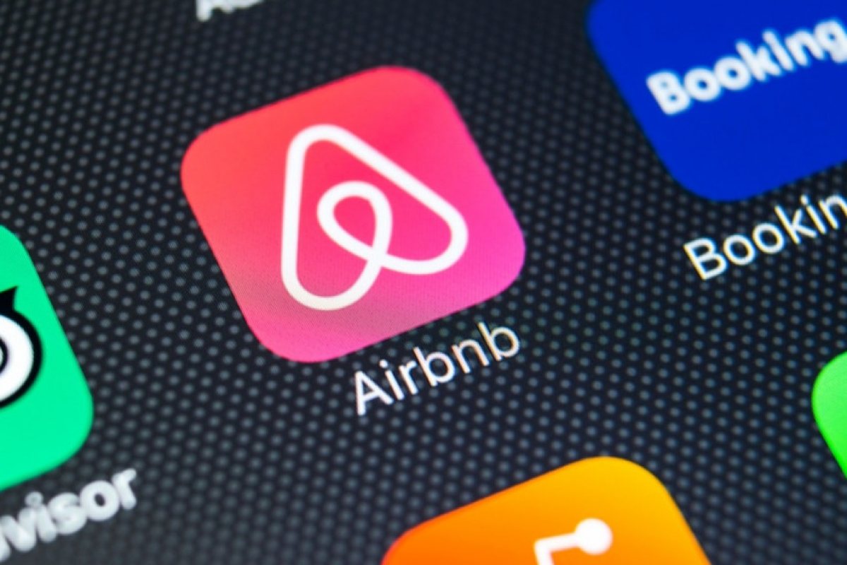 България: Седем милиона евро са получили българи като наеми от Airbnb и Booking, държавата ги погва за данъци