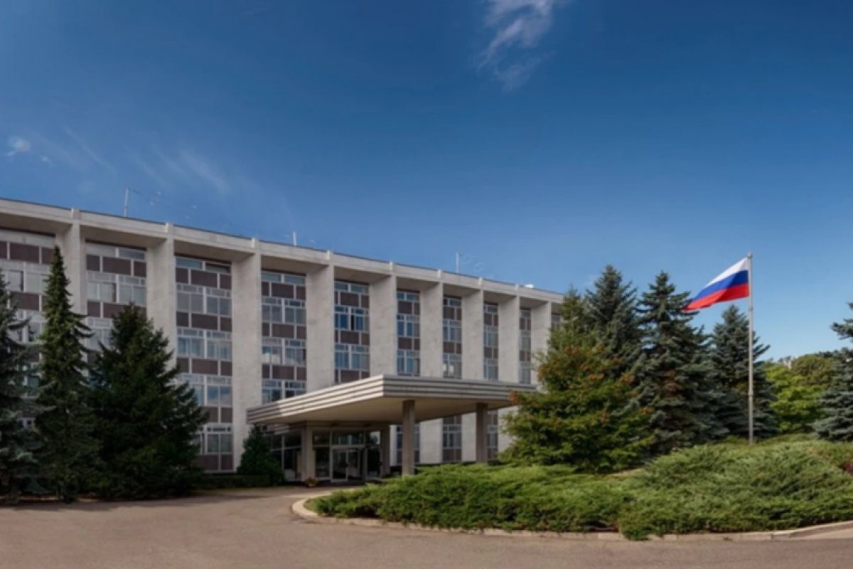 Русия изпрати два самолета от специализирания си флот до България за да прибере изгонените от правителството на Кирил Петков руски дипломати