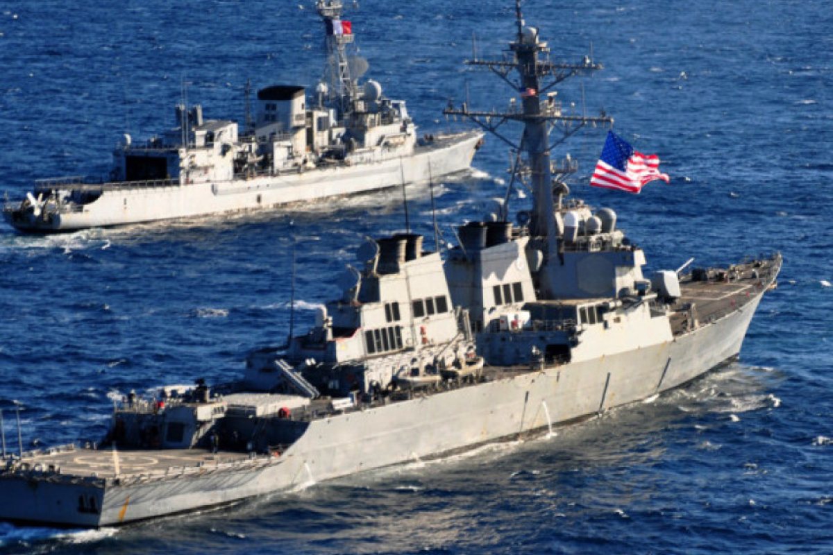 Китайската армия заяви, че е прогонила американски военен кораб, който е навлязъл във водите на Южнокитайско море