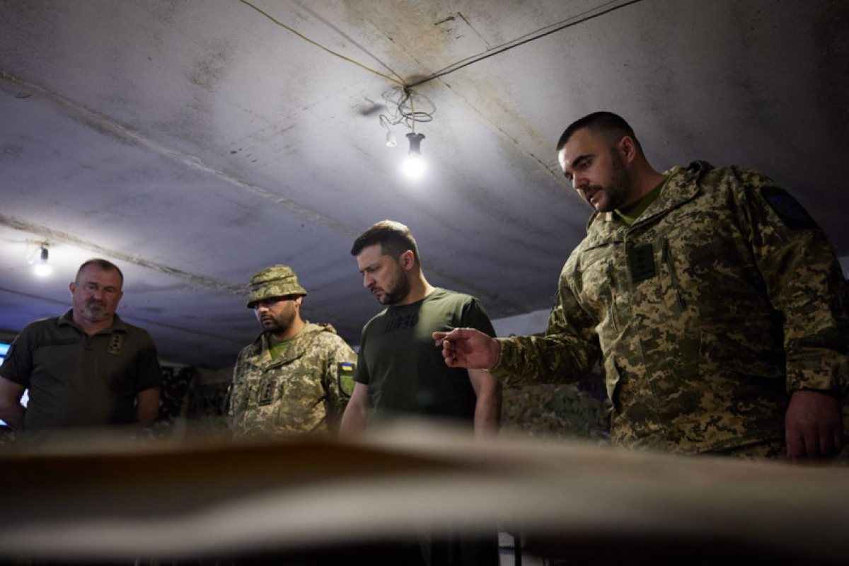 Украинският президент спешно свика висши военни и започна обсъждане с тях как да освободи анексираните от Русия четири украински области!