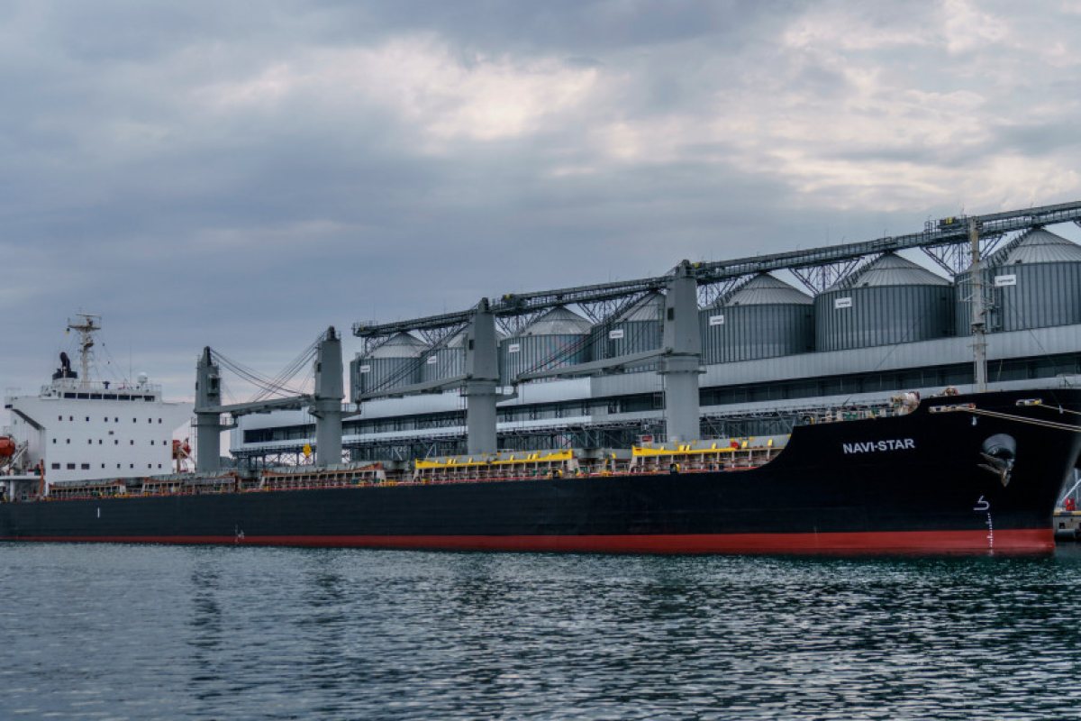 Украйна съвместно с Турция и ООН ще ''придвижи'' кораби със зърно въпреки забраната на Русия