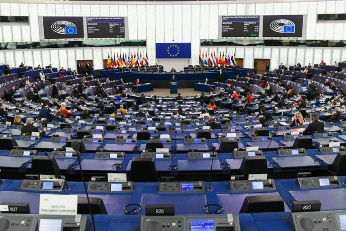 Европейският парламент гласува за създаването на трибунал, който да разследва престъпленията на Русия в Украйна