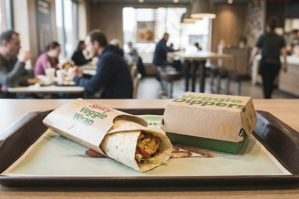 McDonald's „орязва“ веган менюто си: Кои любими сандвичи изчезват от 3 февруари?