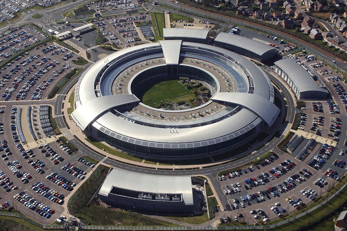 Директорът на GCHQ обвини Русия в "безразсъдни опити за убийства" и саботажи