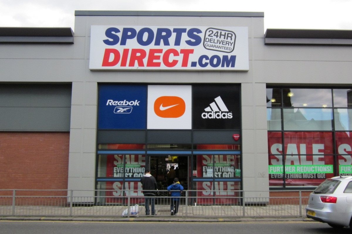 Собственикът на Sports Direct отправя оферта за придобиване на германската модна марка Hugo Boss