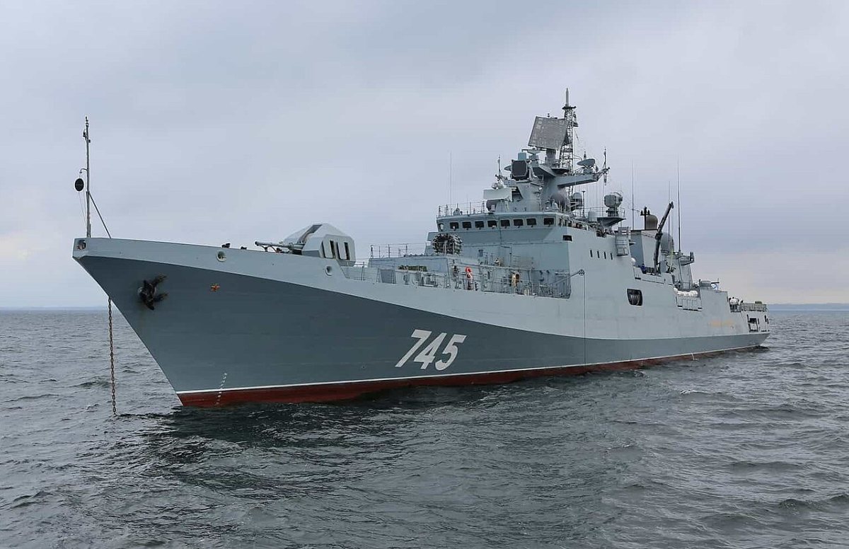 Руски военен кораб е произвел предупредителен изстрел срещу яхта в Ламанша
